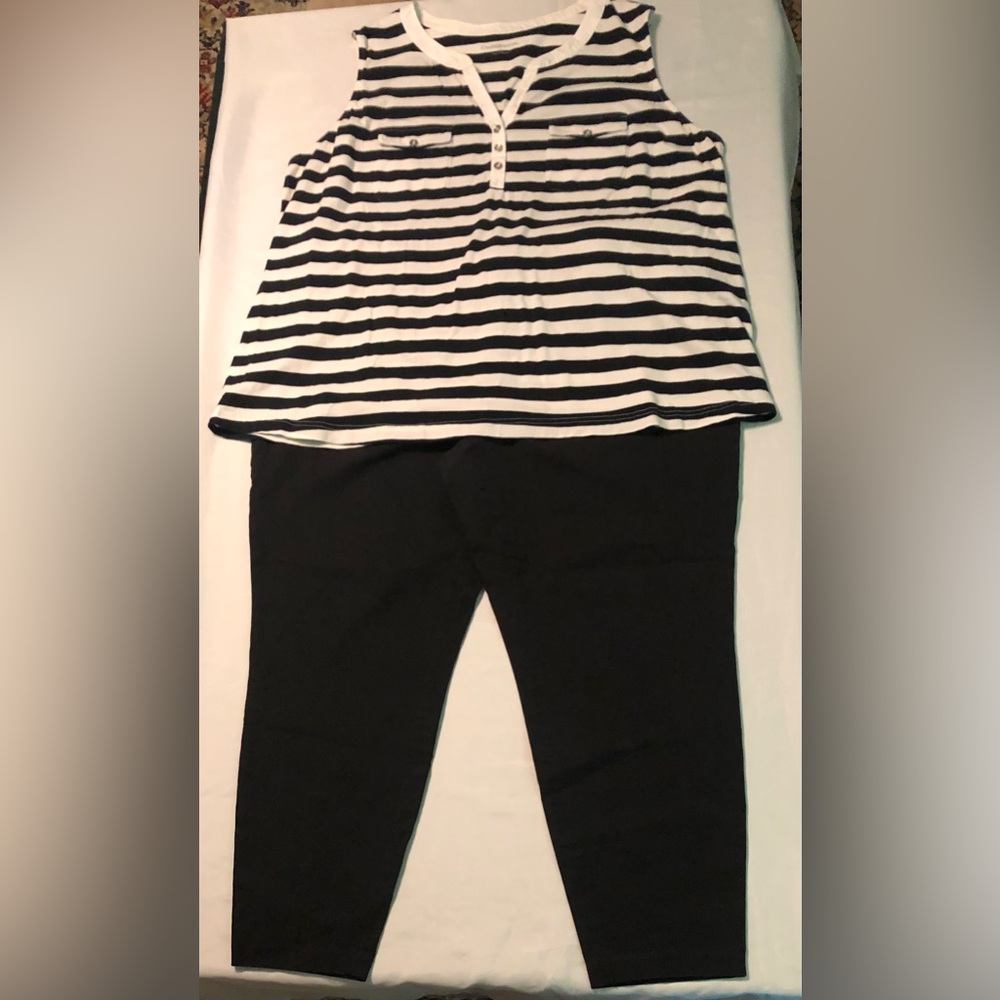 Talbots Black skinny ankle pull on pants with Croft & Barrow black and white top